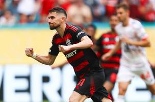 Jorginho celebra gol marcado pelo Flamengo sobre o Bayern de Munique (Foto: Gilvan de Souza / Flamengo)