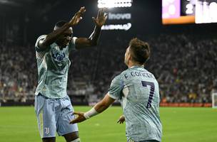 Kolo Muani e Francisco Conceicao brilharam na vitoria da Juventus (Foto: Roberto Schmidt / AFP)