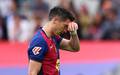 Lewandowski sente parte posterior da perna esquerda e vira preocupacao para o Barcelona (Foto: Reuters