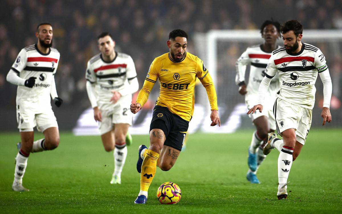 Matheus Cunha no jogo entre Wolverhampton e Manchester United