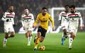 Matheus Cunha no jogo entre Wolverhampton e Manchester United (Foto: Henry Nicholls / AFP