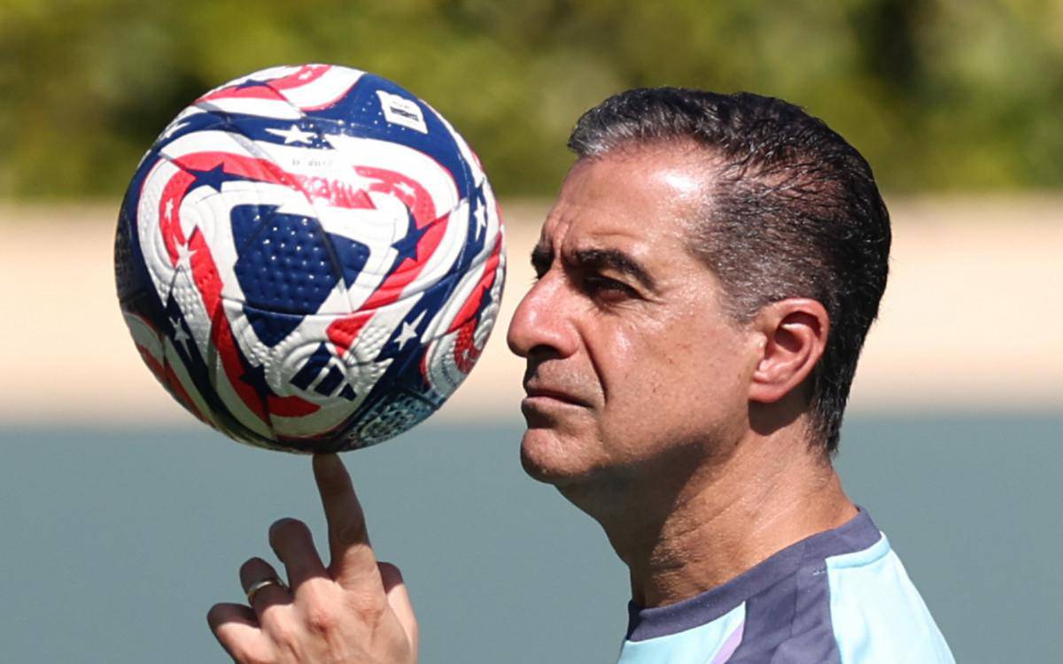 Renato Paiva em treino do Botafogo nos Estados Unidos