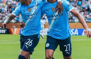 Savinho e Matheus Nunes em goleada do City sobre a Juventus (Foto: Divulgacao)