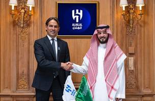 Simone Inzaghi e anunciado como novo tecnico do Al-Hilal (Foto: Twitter/Al-Hilal)