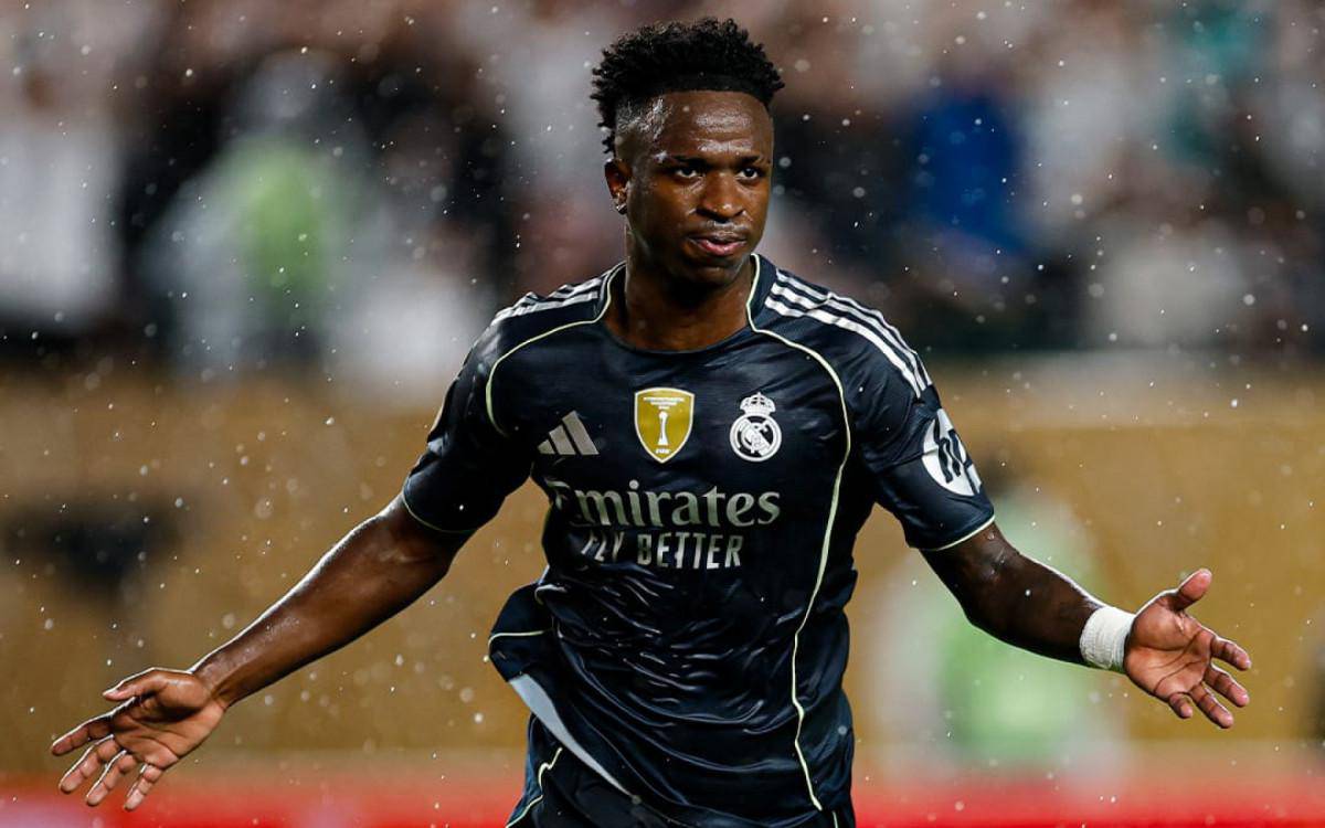 Vini Jr celebra gol marcado pelo Real Madrid no Lincoln Financial Field