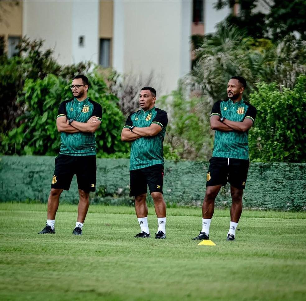 Ze Augusto ainda tem treinos taticos a fazer durante a semana