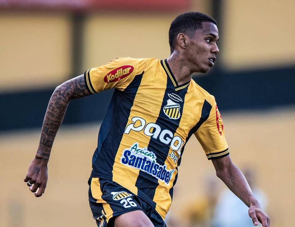 Dantas em acao pelo Novorizontino