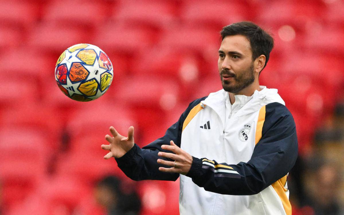 Davide e auxiliar do pai, Carlo Ancelotti