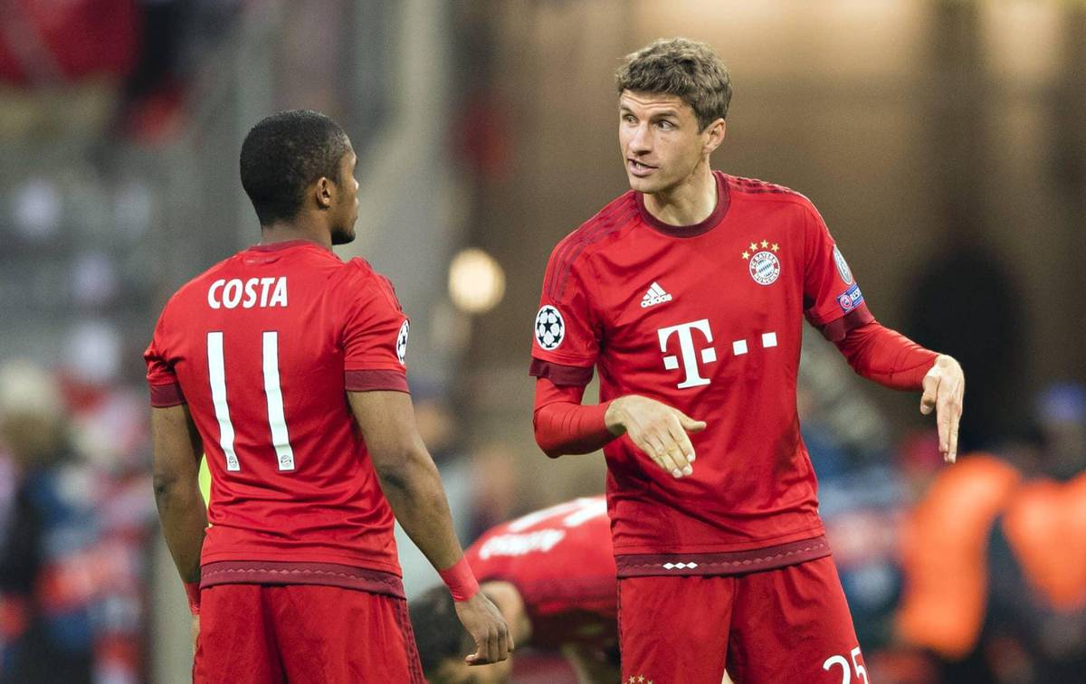 Douglas Costa e Muller no Bayern (Foto: Imago)