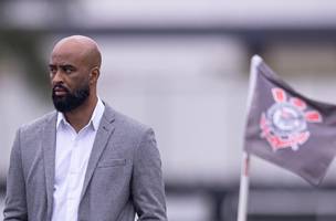 Fabinho Soldado e quem tem a chave do CT Joaquim Grava atualmente (Foto: Rodrigo Coca/Ag.Corinthians) (Foto: Rodrigo Coca/Ag.Corinthians))