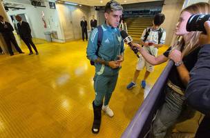 Fagner com bota de protecao no pe direito (Foto: Cerix Ramon)