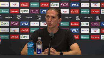 Filipe Luis e Flamengo devem tratar renovacao com a retomada da temporada brasileira