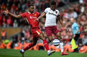Luis Guilherme foi revelado pelo Palmeiras e atua no West Ham, da Inglaterra (Foto: Paul Ellis / AFP)
