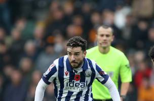 Michael Johnston joga pelo lado esquerdo no West Bromwich, da Inglaterra (Foto: Divulgacao / West Bromwich)