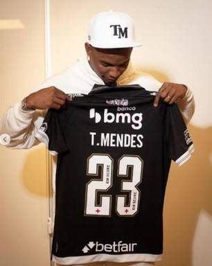 Thiago Mendes, reforço do Vasco, chega ao Rio de Janeiro