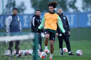 Willian Arao vai reforcar o Santos (Foto: Divulgacao / Panathinaikos)