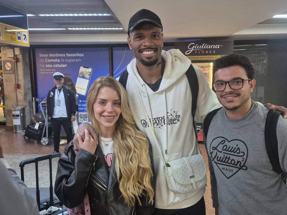 Carlos Miguel chegou ao Brasil no inicio da manha deste domingo para assinar com o Palmeiras