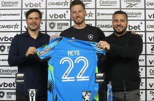 Da esquerda para a direita: Leo Coelho, Neto e Alessandro Brito (Foto: Vitor Silva/Botafogo)