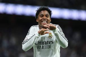 Endrick celebra gol pelo Real Madrid contra a Real Sociedad (Foto: Reproducao / Imago)