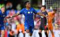 Estevao comemorou com a camisa do Chelsea (Foto: Andrew Boyers/Reuters
