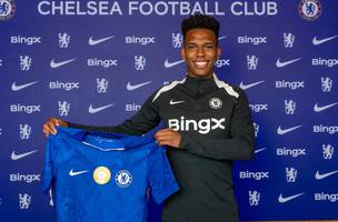 Estevao vai vestir a camisa do Chelsea ate 2033 (Foto: Divulgacao / Chelsea)