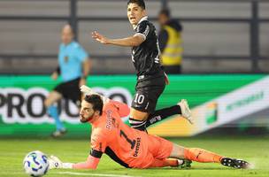 Gol de Savarino em Bragantino x Botafogo (Foto: Vitor Silva/Botafogo)