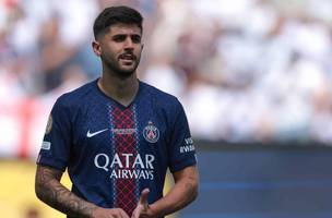 Lucas Beraldo em jogo do PSG. (Foto: IMAGO)