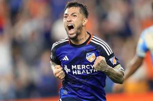 Luciano Acosta tem negociacoes com o Fluminense (Foto: Reproducao Instgram)
