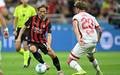 Luka Modric em acao pelo Milan em seu primeiro jogo no San Siro pelo clube italiano (Foto: REUTERS/Daniele Mascolo