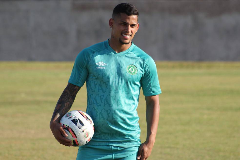 Mailton e um dos destaques da Chapecoense na temporada