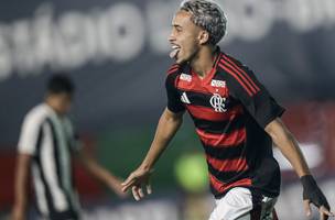 Matheus Goncalves e destaque no sub-20 do Flamengo (Foto: Gilvan de Souza/Flamengo)