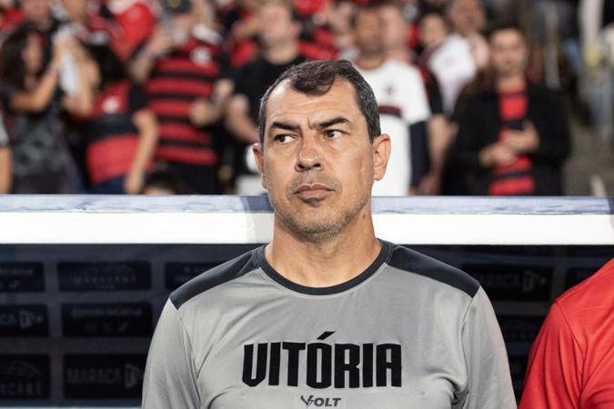 O tecnico Fabio Carille durante a partida contra o Flamengo, a sua ultima no comando do Vitoria