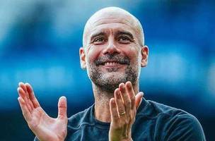 Pep Guardiola na estreia do Manchester City na Premier League 25/26 (Foto: Reproducao / Man City)