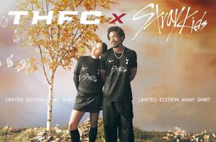 Tottenham lanca camisa em parceria com o grupo sul-coreano Stray Kids (Foto: Divulgacao)