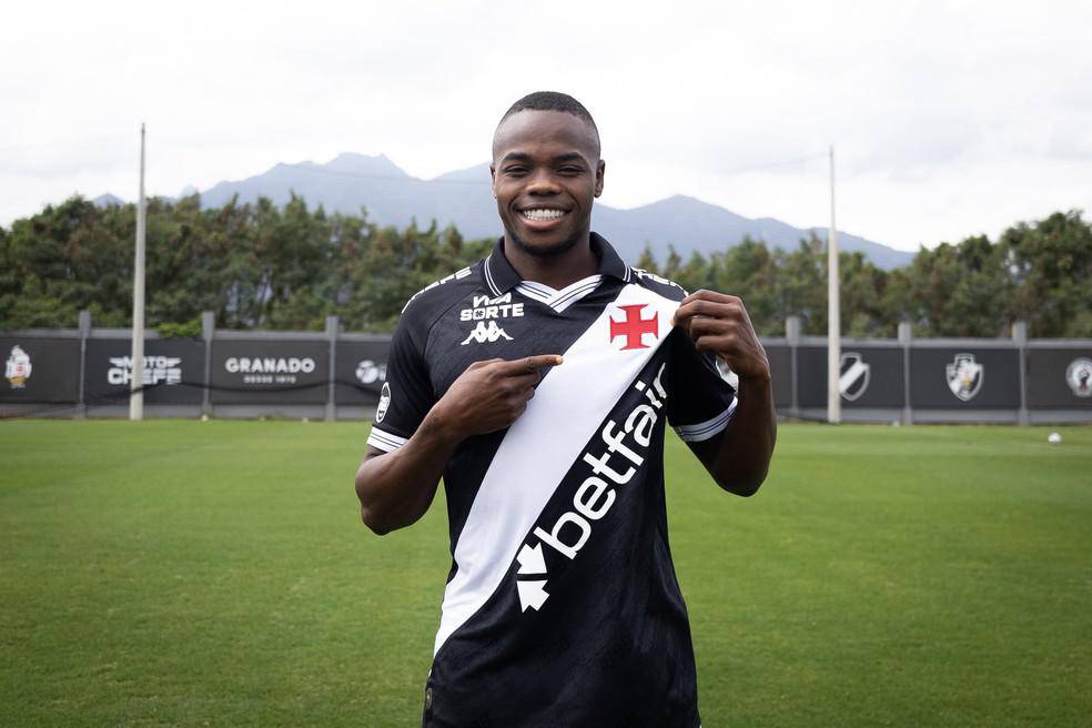 Vasco anuncia Andres Gomez