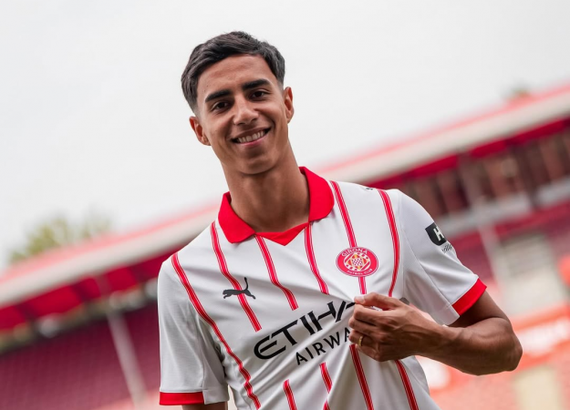 Vitor Reis foi anunciado pelo Girona como 'zagueiro que se destaca pela combinacao de forca fisica, eficiencia no jogo aereo e bom passe'