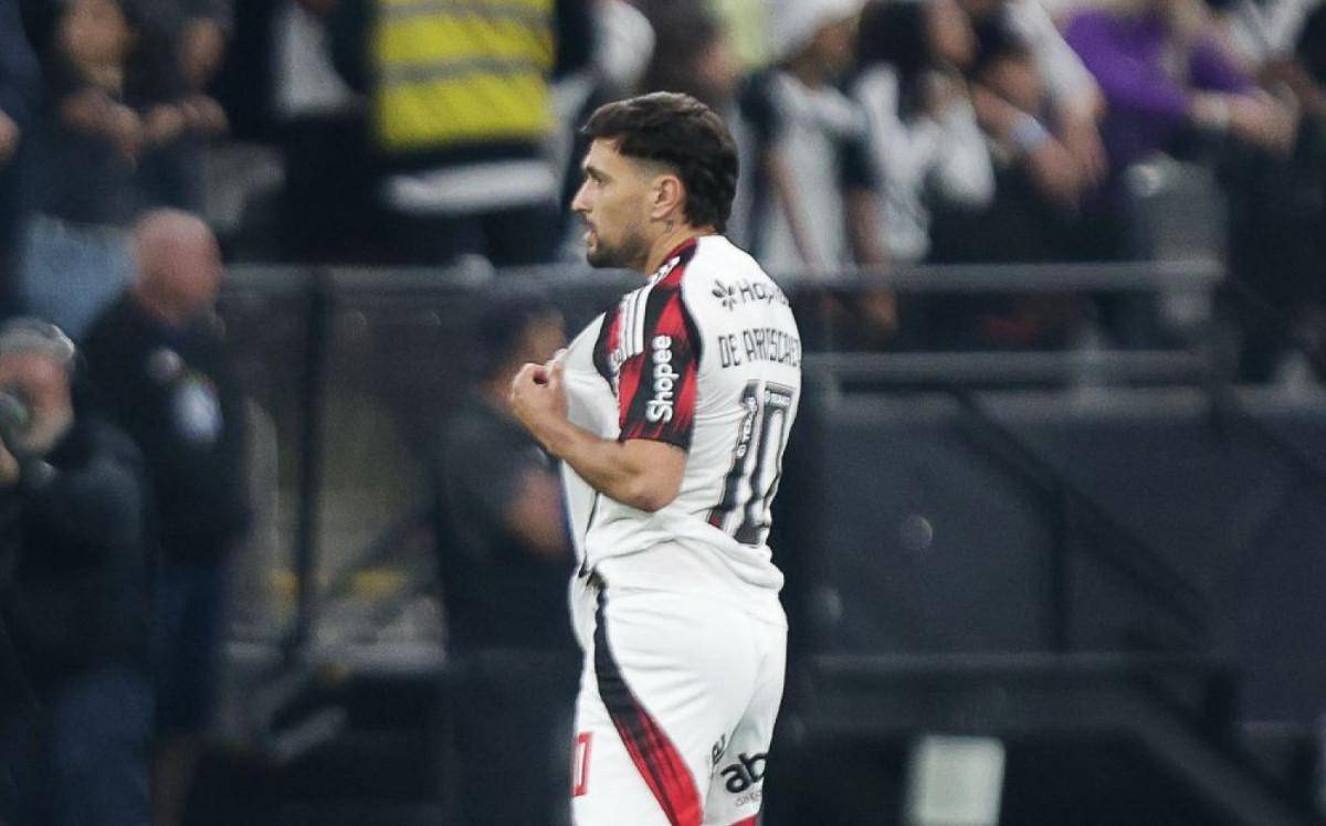 Comemoracao de Arrascaeta