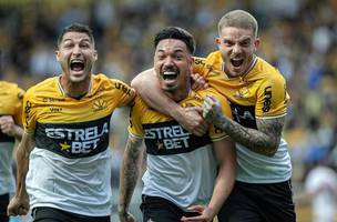 Criciuma e lider do returno na Serie B e aumenta chances de acesso (Foto: Cleiton Ramos/Criciuma)