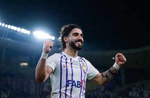 Erik comemora vitoria do Al-Ain sobre o Al-Hilal (Foto: Divulgacao / Al-Ain)