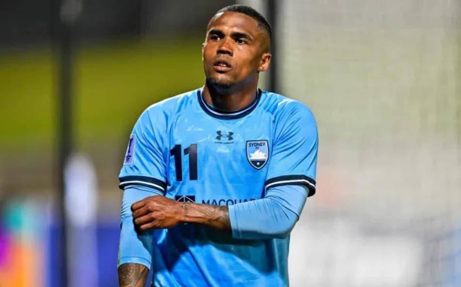 Ex-Gremio e Fluminense, Douglas Costa acerta saida de clube australiano