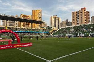 Goias x Paysandu (Foto: Nathalia Freitas / ge)