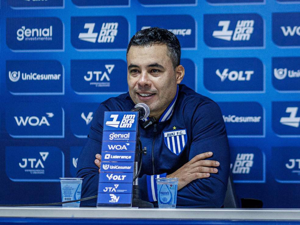 Jair Ventura deixa o comando do Avai e acerta com o Vitoria