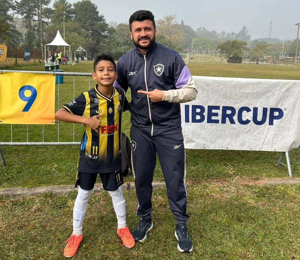 Kaiky Afonso foi observado na Ibercup e agora vai jogar na base do Botafogo