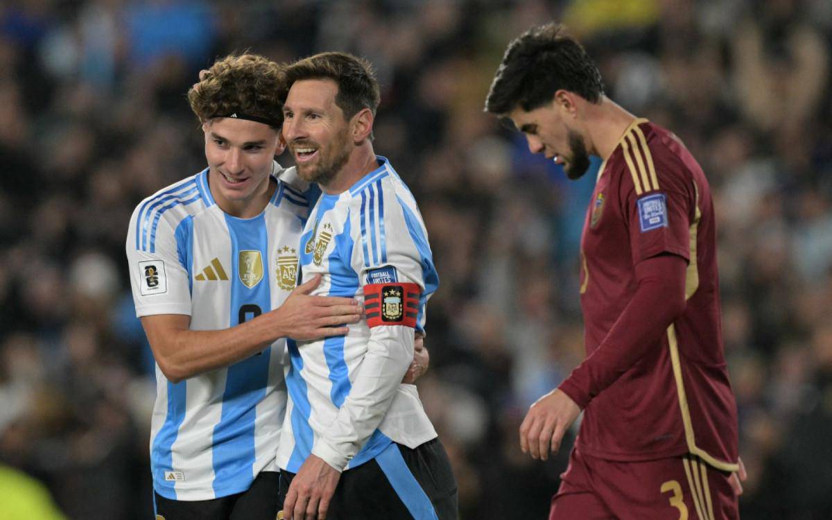 Messi se emocionou em possivel despedida da selecao na Argentina