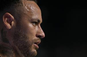 Neymar soma seis gols e tres assistencias em 21 jogos pelo Santos (Foto: Nelson Almeida / AFP)