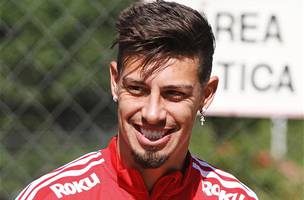 Rigoni em treino do Sao Paulo (Foto: Rubens Chiri / saopaulofc.net)