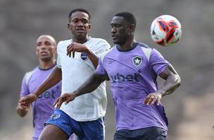 Bastos durante jogo-treino entre Botafogo e Audax no Espaco Lonier. (Foto: Vitor Silva/BFR)