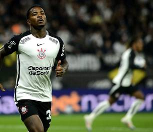 Athletico negocia retorno de Cacá com Corinthians