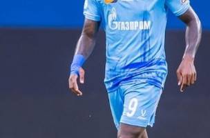 Gerson em campo pelo Zenit (Foto: Divulgacao / Zenit)