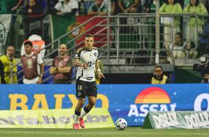 Guilherme Arana em jogo do Atletico-MG (Foto: Pedro Souza / Atletico)